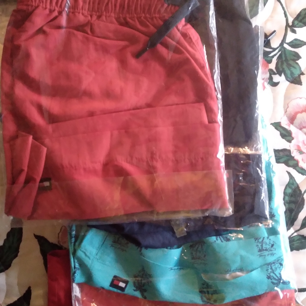 Clothes - Picture 3 of 14